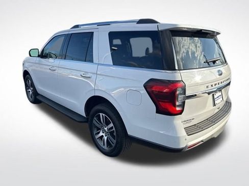 Used 2024 Ford Expedition Limited image 3