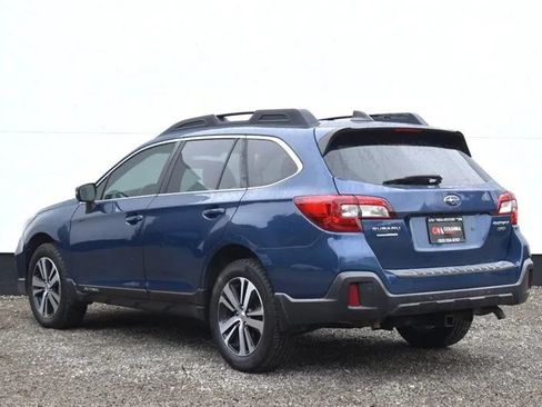 Used 2019 Subaru Outback 3.6R Limited AWD/4WD image 2