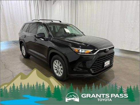 New 2026 Toyota Grand Highlander AWD Hybrid image 1
