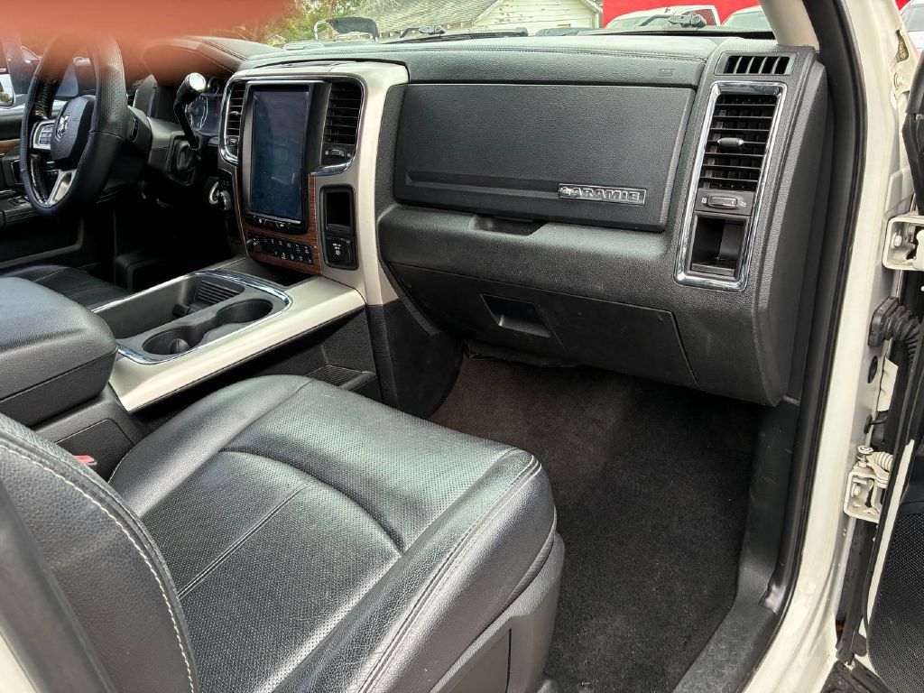Used 2018 RAM 2500 Laramie w/ Convenience Group AWD/4WD image 15