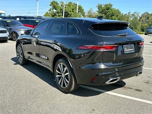 New 2025 Jaguar F-PACE R-Dynamic S image 4