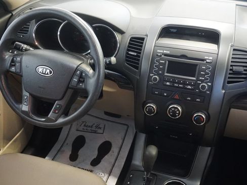 Used 2011 Kia Sorento 2WD w/ Convenience Pkg image 26
