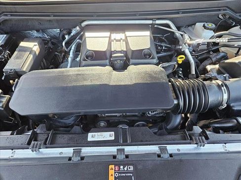 Used 2024 GMC Canyon AT4 w/ AT4 Premium Package image 24