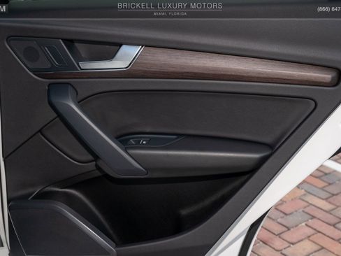 Used 2021 Audi Q5 2.0T Premium w/ Convenience Package image 18