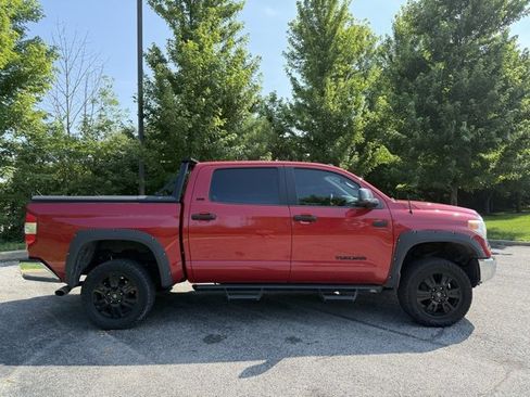 Used 2017 Toyota Tundra SR5 image 2