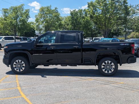 New 2025 Chevrolet Silverado 2500 Custom w/ Custom Value Package image 7