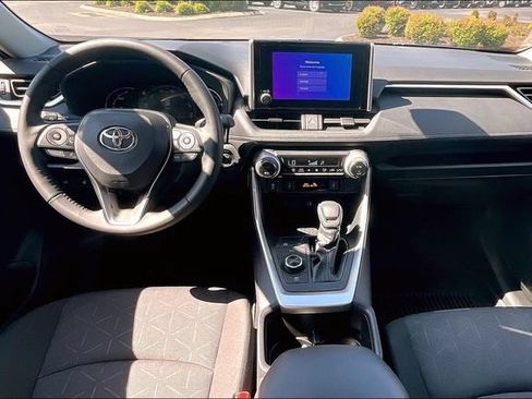 Used 2024 Toyota RAV4 XLE w/ Convenience Package AWD/4WD image 15