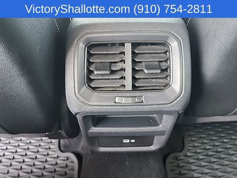 Used 2022 Volkswagen Taos SE FWD image 23