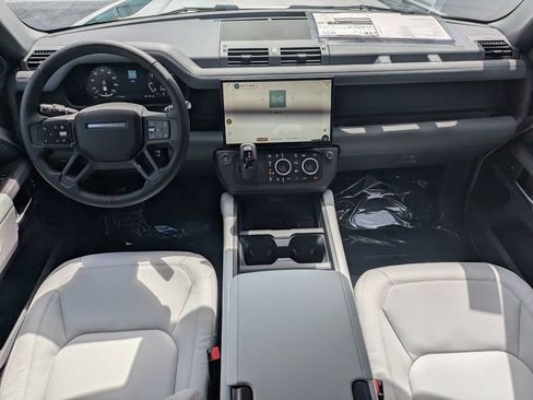 New 2026 Land Rover Defender 130 X-Dynamic SE AWD/4WD image 17