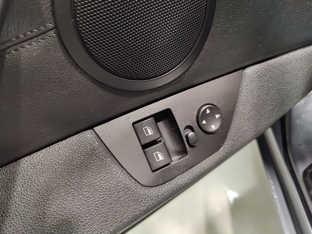 Used 2007 BMW Z4 3.0si RWD image 24