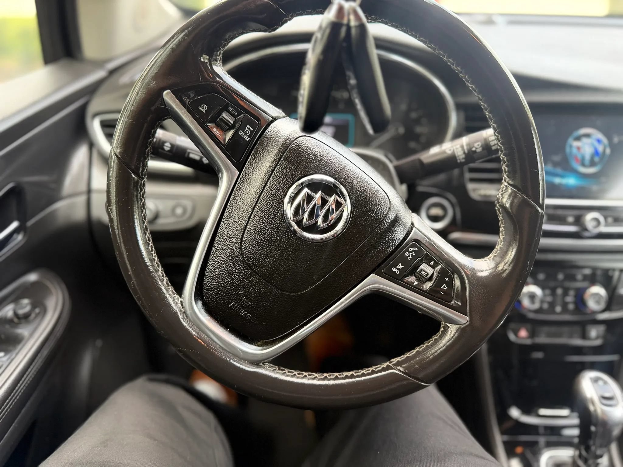 Used 2018 Buick Encore Sport Touring FWD image 8