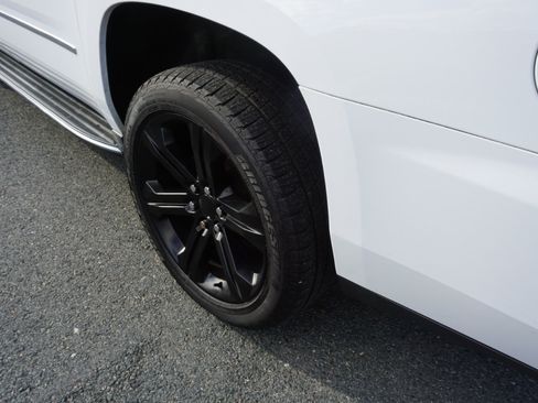 Used 2018 GMC Yukon XL SLT w/ Premium Edition image 10