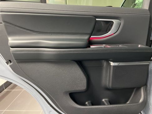 New 2026 Ford Expedition Platinum w/ Stealth Appearance Package image 39