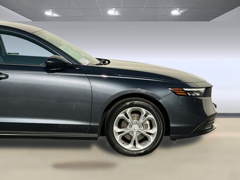 Certified 2023 Honda Accord LX image 33