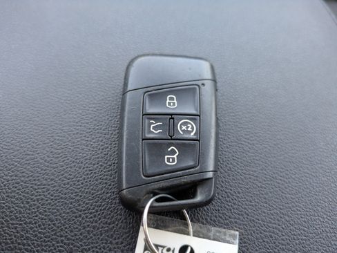 Used 2019 Volkswagen Atlas SEL R-Line AWD/4WD image 31