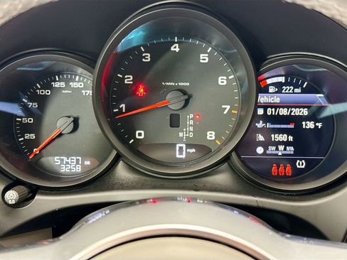 Used 2021 Porsche Macan image 33