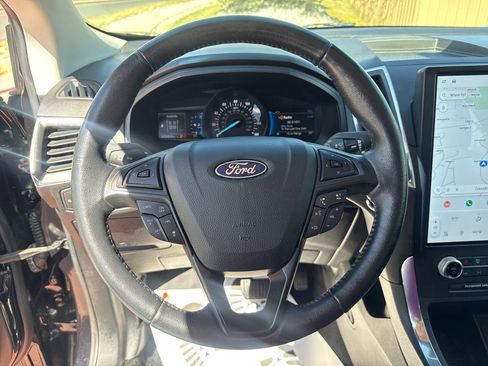 Used 2022 Ford Edge Titanium w/ Equipment Group 301A AWD/4WD image 19