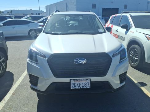 Used 2023 Subaru Forester AWD/4WD image 3