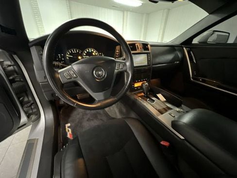 Used 2006 Cadillac XLR V RWD image 18