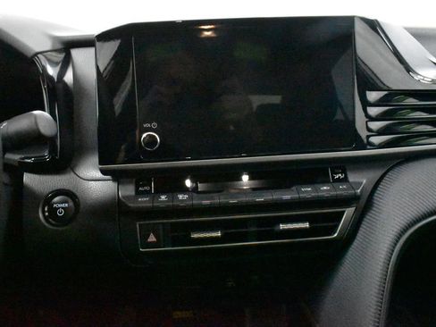 Certified 2025 Toyota Camry SE image 21