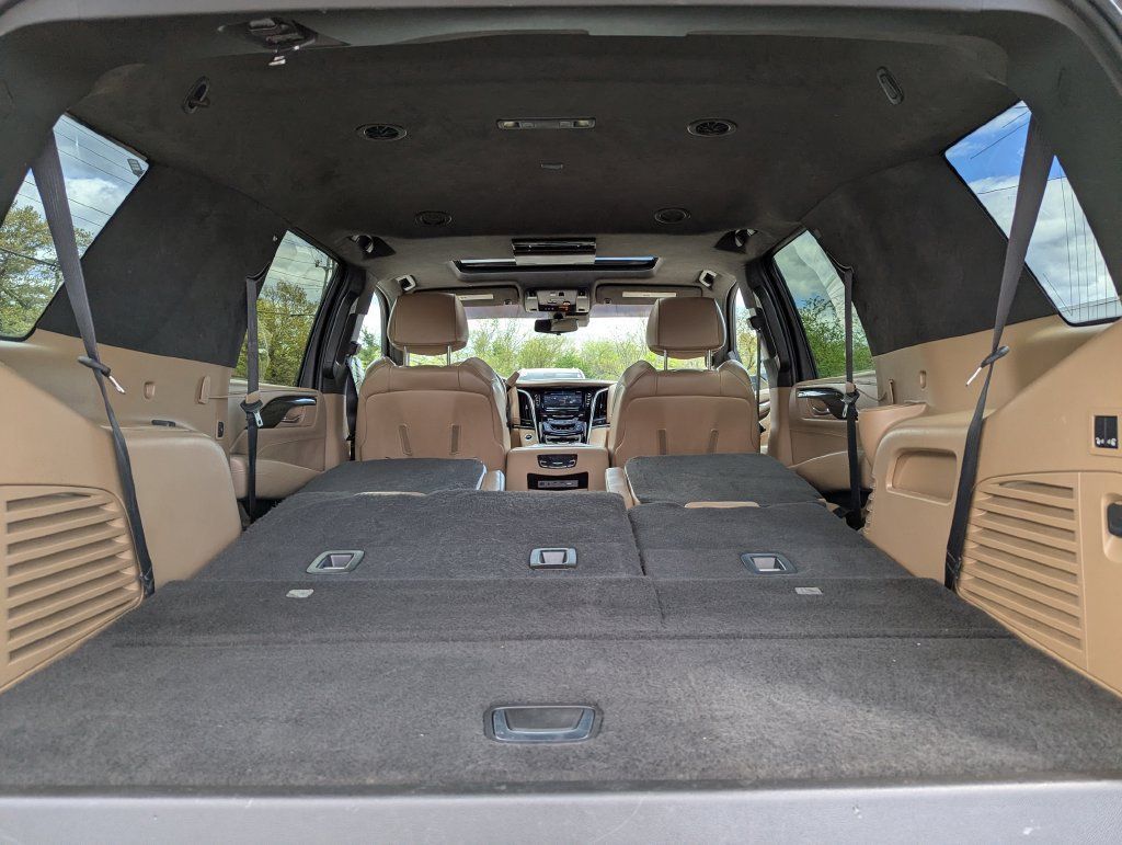Used 2020 Cadillac Escalade Platinum AWD/4WD image 52