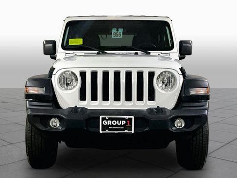 Used 2019 Jeep Wrangler Unlimited Sport S AWD/4WD image 3