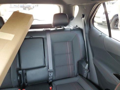 Used 2024 Chevrolet Equinox RS FWD image 10