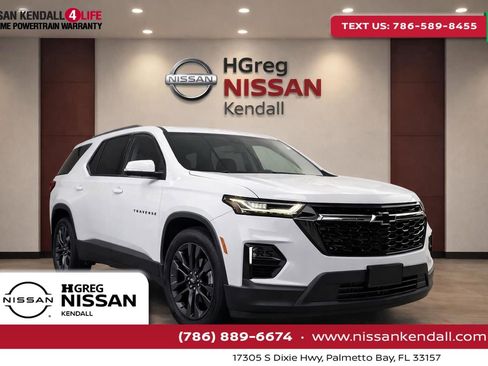 Used 2024 Chevrolet Traverse RS image 1