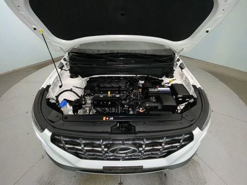 Used 2022 Hyundai Venue Limited image 25