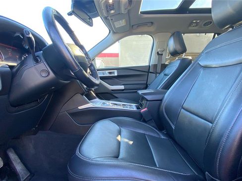 Used 2022 Ford Explorer Limited AWD/4WD image 10