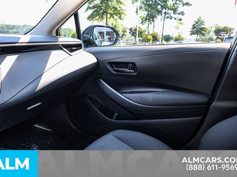 Used 2023 Toyota Corolla LE image 45