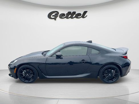Used 2024 Toyota GR86 Premium RWD image 8
