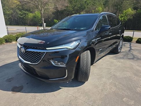 Used 2024 Buick Enclave Avenir w/ Avenir Technology Package image 8