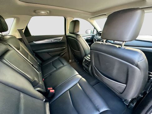 Used 2018 Cadillac XT5 Premium Luxury image 32