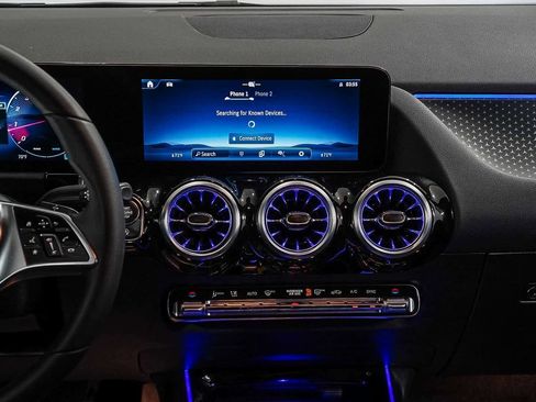 Used 2025 Mercedes-Benz GLA 250 image 13