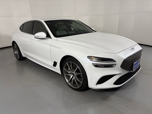 Used 2024 Genesis G70 2.5T image 2