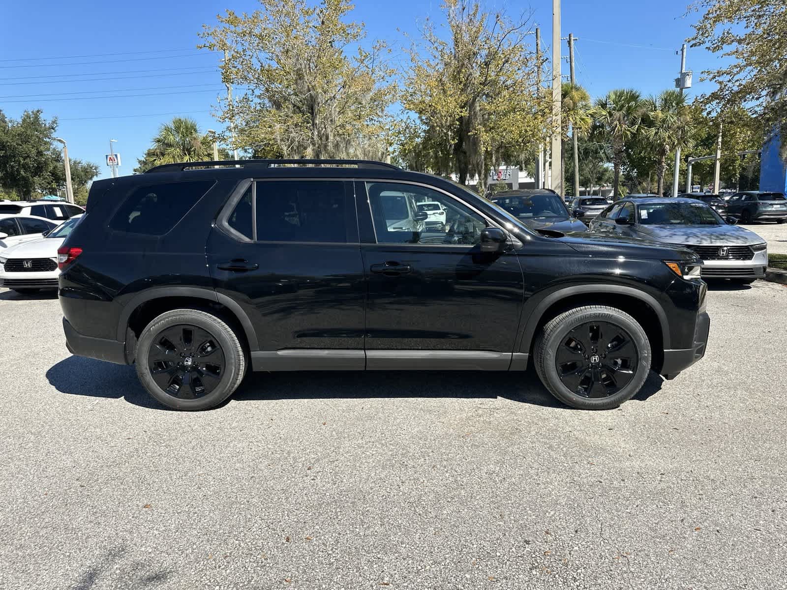 New 2026 Honda Pilot Black Edition image 7