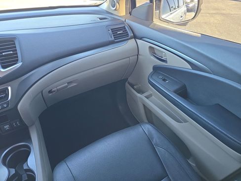 Used 2016 Honda Pilot EX image 12