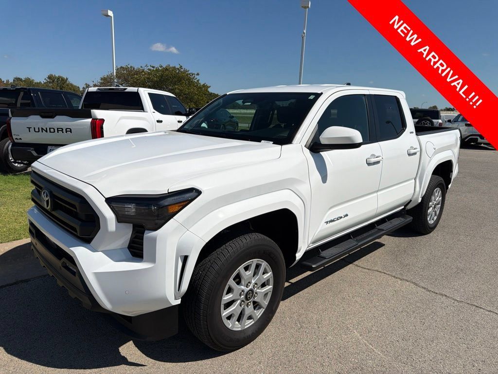 Certified 2025 Toyota Tacoma SR5 w/ SR5 Upgrade Package AWD/4WD image 1