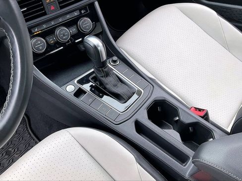 Used 2021 Volkswagen Jetta R-Line image 31