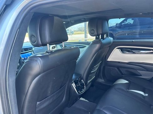 Used 2013 Cadillac XTS Platinum image 26