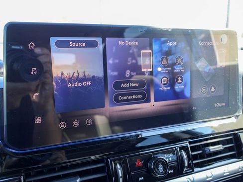 New 2026 Nissan Pathfinder SL image 3