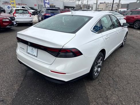 Certified 2023 Honda Accord EX image 18