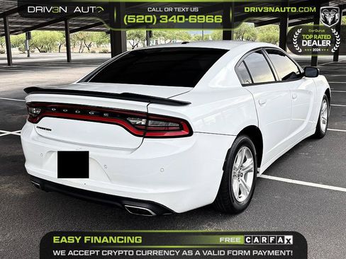 Used 2017 Dodge Charger SE w/ Blacktop Package RWD image 7