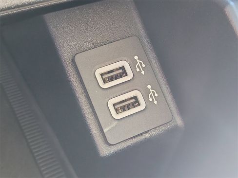 Certified 2020 Ford Edge Titanium image 27