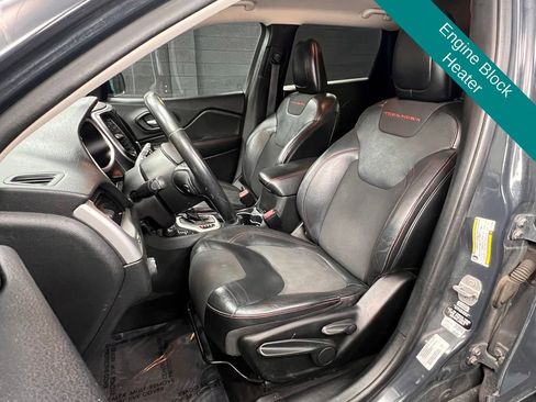 Used 2016 Jeep Cherokee Trailhawk w/ Cold Weather Group image 3