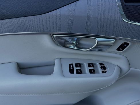 Certified 2025 Volvo XC90 B6 Core w/ Climate Package image 13
