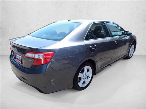 Used 2012 Toyota Camry SE FWD image 4