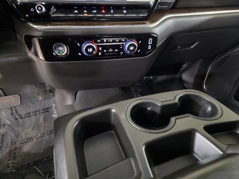 Used 2024 GMC Sierra 1500 SLE RWD image 29