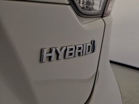 Used 2022 Toyota Corolla LE FWD image 36